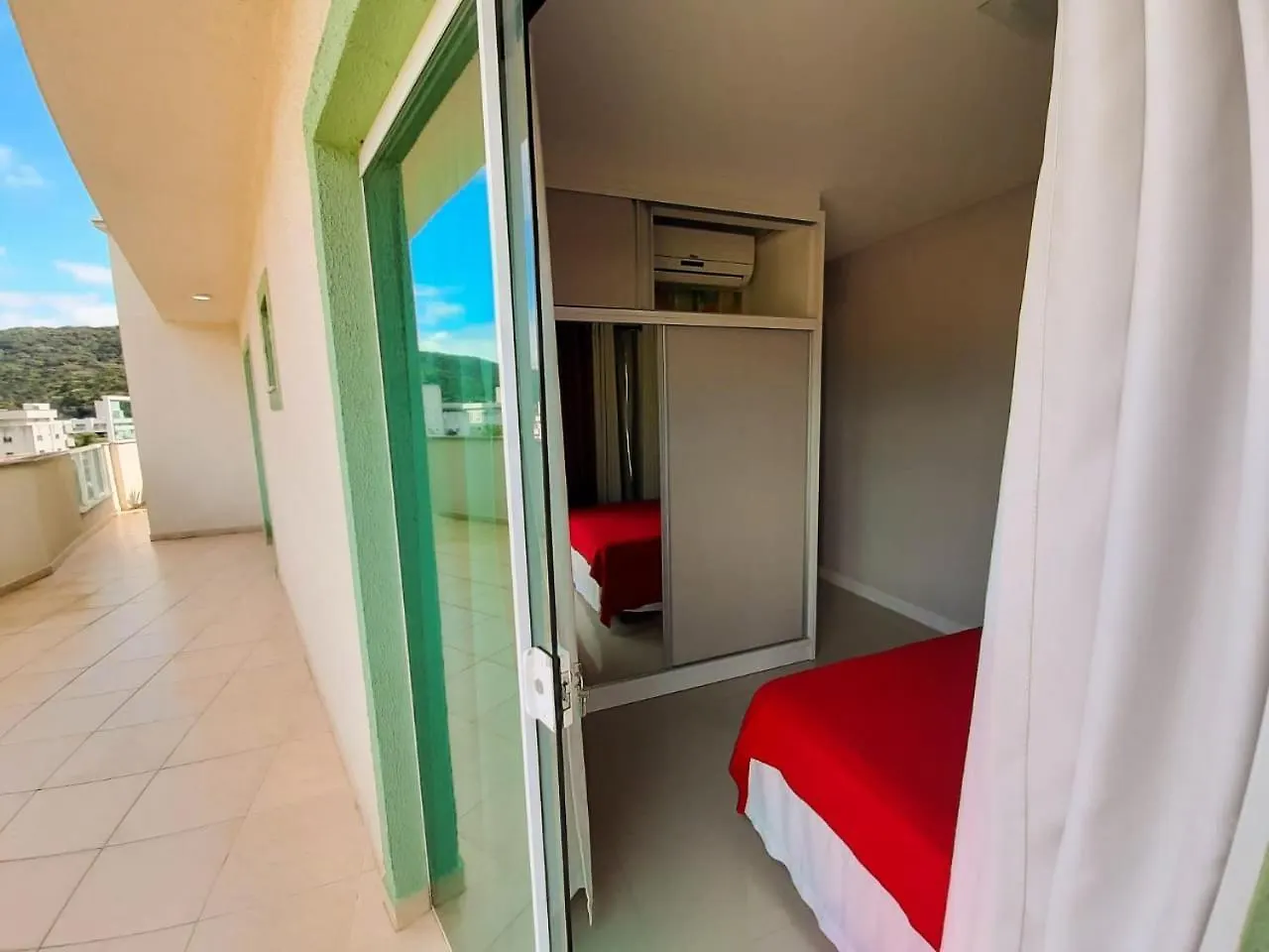 Apartamento Praia Bombas Com 2 Quartos Cobertura Bombinhas
