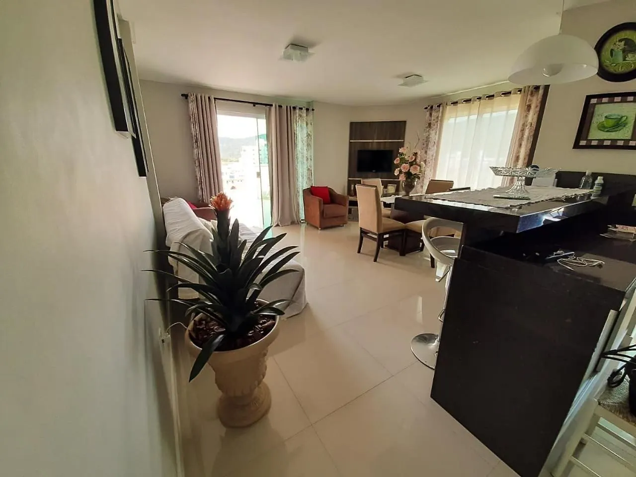 Apartamento Praia Bombas Com 2 Quartos Cobertura Bombinhas 0*,  Brazil